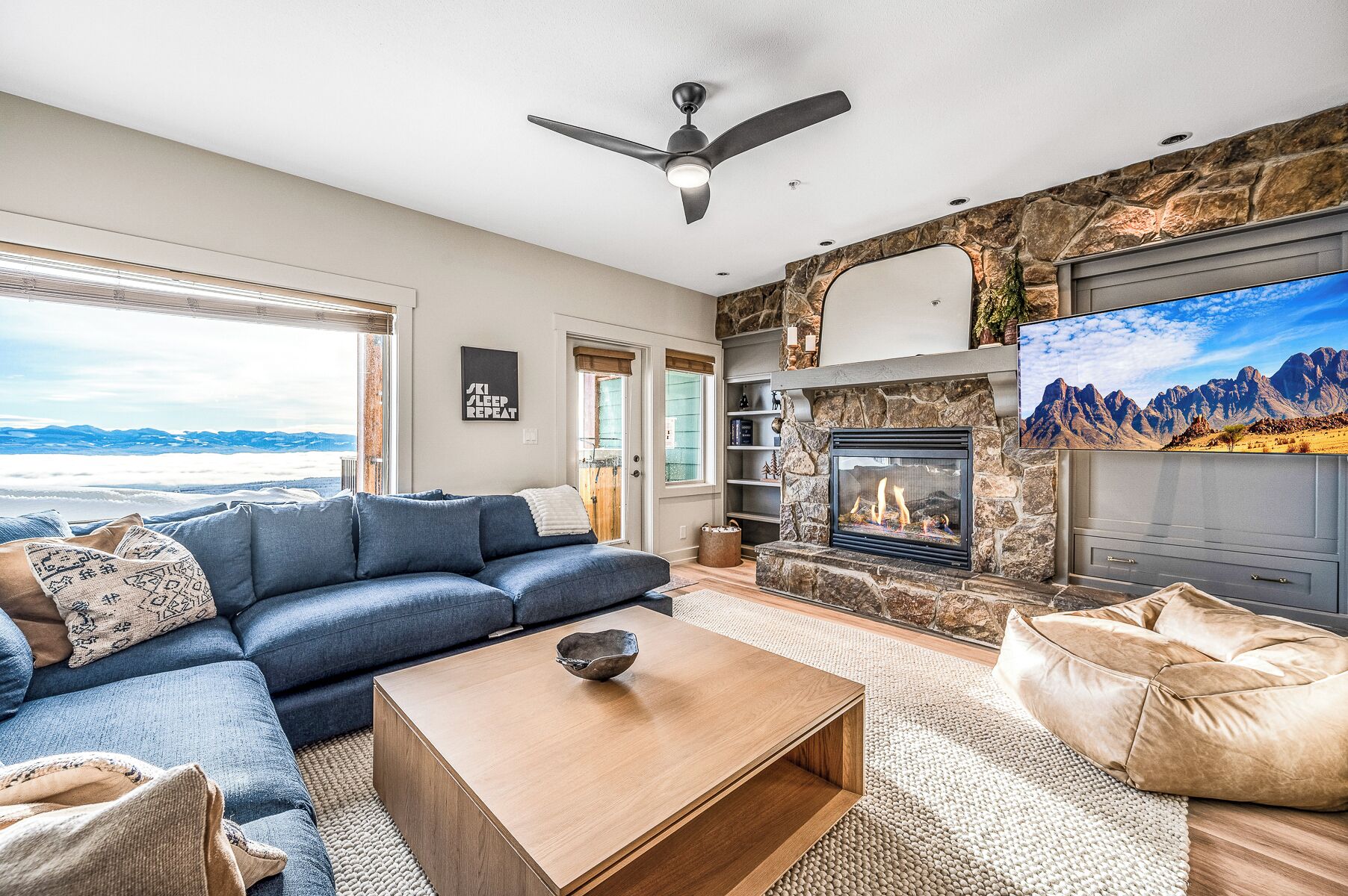 デラックス コンドミニアム バルコニー マウンテンビュー | 3 室のベッドルーム、WiFi (無料)