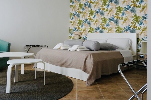 1 bedroom, in-room safe, iron/ironing board, WiFi