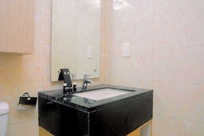 Apartment | Bathroom