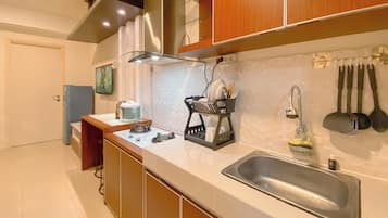 Apartment | Eigene Küche | Kühlschrank, Herdplatte, Reiskocher, Esstisch