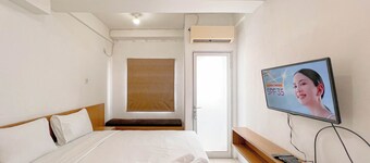 Simple And Relax Studio At Pavilion Permata Apartment