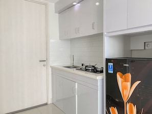 Studio | Cuisine privée | Réfrigérateur, plaque de cuisson, bouilloire électrique, cuiseur de riz