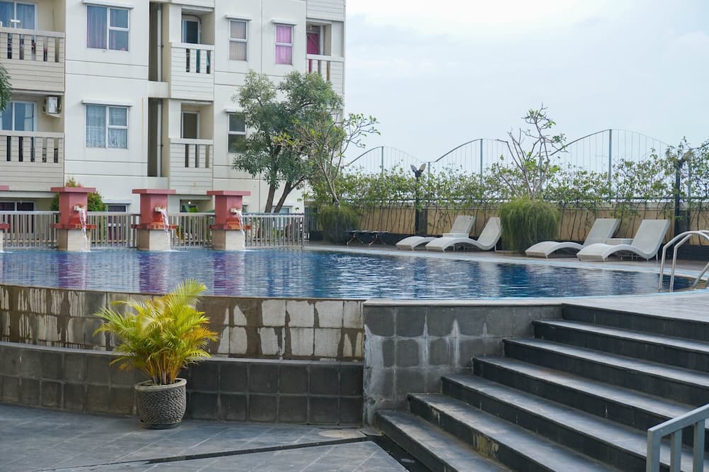 Comfort Living 1Br At Belmont Residence Puri Apartment