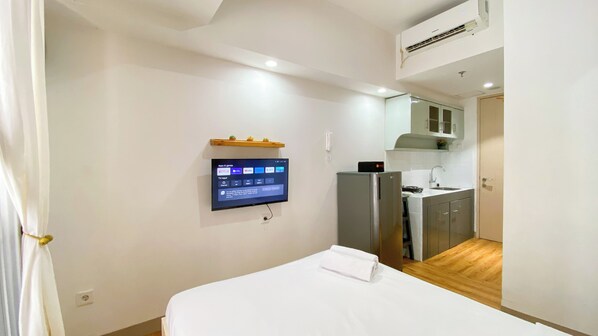 Interior - Cozy Stay Studio Apartment At Tokyo Riverside Pik 2 (Teluknaga)