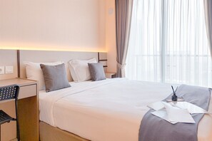 Studio | Desk - Cozy Living Studio At Sky House Bsd Apartment (Pagedangan)