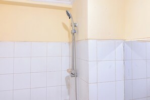 Apartamento | Baño | Ducha y toallas