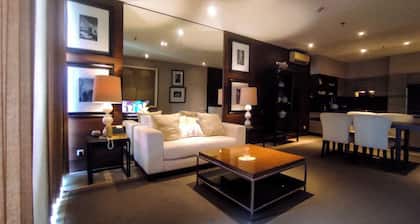 Apartment 3Br With River View In City Center At Sumatra36 Surabaya