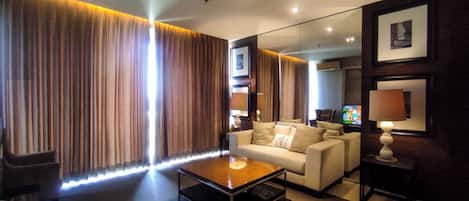 Apartment | Living area | Flat-screen TV