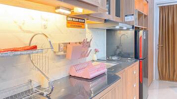 Studio | Private kitchen | Fridge, stovetop, rice cooker
