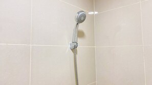 Studio | Badezimmer | Dusche, Handtücher
