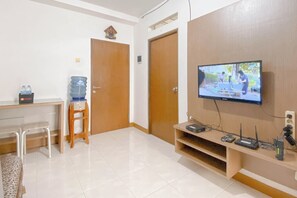 Apartment | Living area - Good Place And Cozy 2Br Apartment At Gateway Ahmad Yani Cicadas (Bandung)