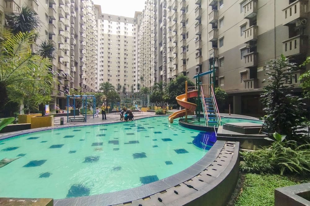 Good Place And Cozy 2Br Apartment At Gateway Ahmad Yani Cicadas