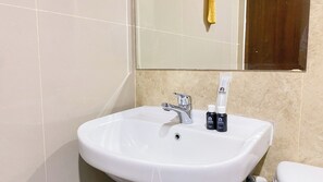 สตูดิโอ | ห้องน้ำ | ฝักบัว, ผ้าเช็ดตัว