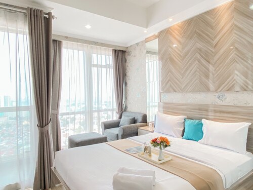 Good Deal And Scenic Studio At Menteng Park Apartment