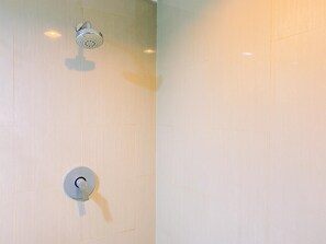 Studio | Bathroom | Shower, towels - Homey And Comfy Studio H Residence Apartment (Jakarta)