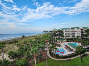 Outdoor pool, a heated pool - 4203 Newly Renovated 1BR 2BA Direct Ocean/Beach Views Sofa Bed Soaking Tub (Hilton Head Island)