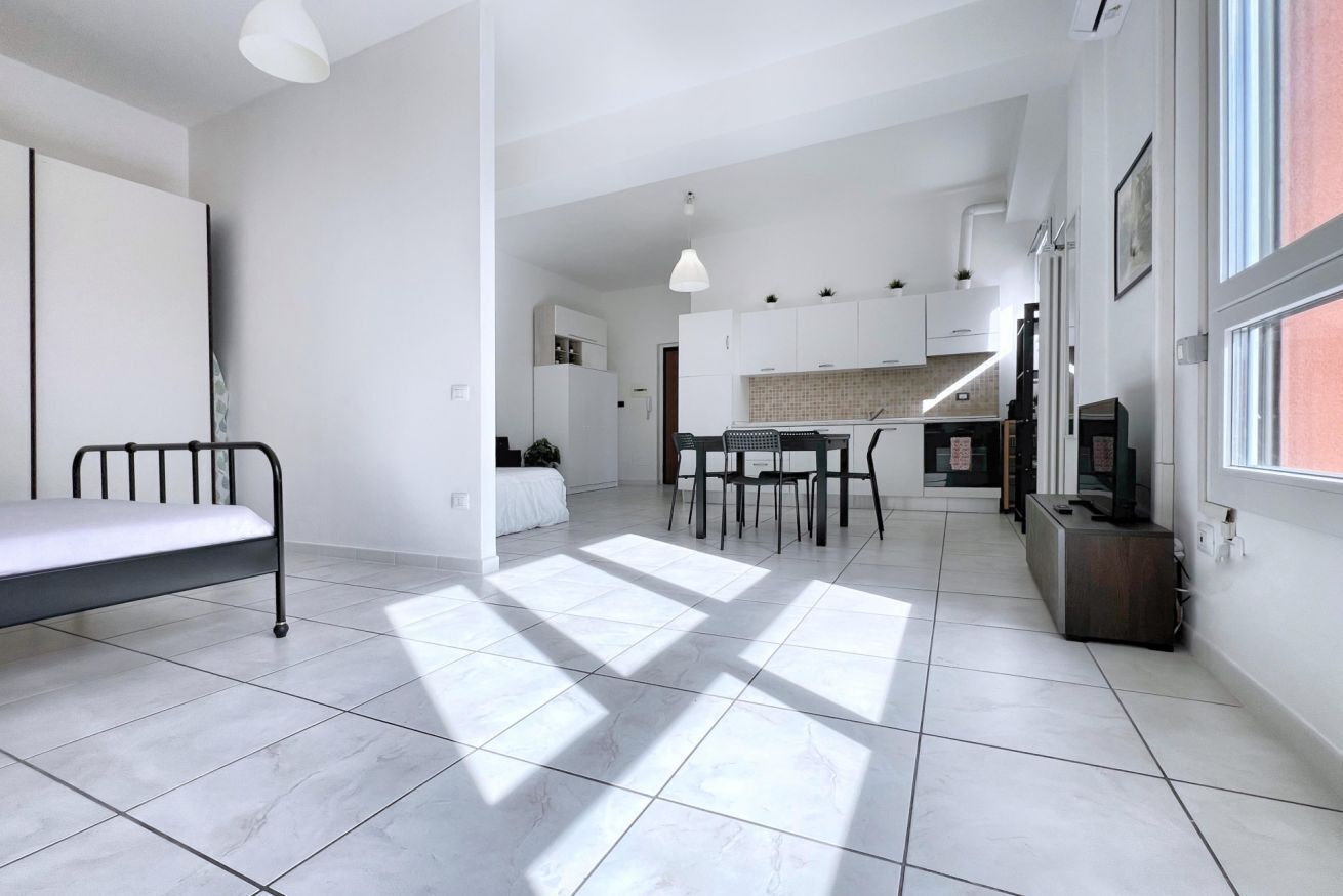 1 chambre, bureau, fer et planche à repasser, Wi-Fi