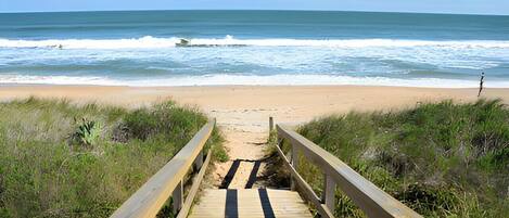 بالقرب من الشاطئ، مناشف للشاطئ