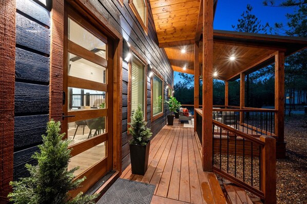 Terrace/patio - Sauna, Bar, Big Patio, Hot Tub, Fire Pit, Pets, Anytime Wine (Broken Bow)