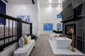 Interior - Sauna, Bar, Big Patio, Hot Tub, Fire Pit, Pets, Anytime Wine (Broken Bow)
