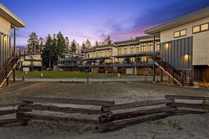 Exterior - Azure Shores at The Beach House (Black Creek)