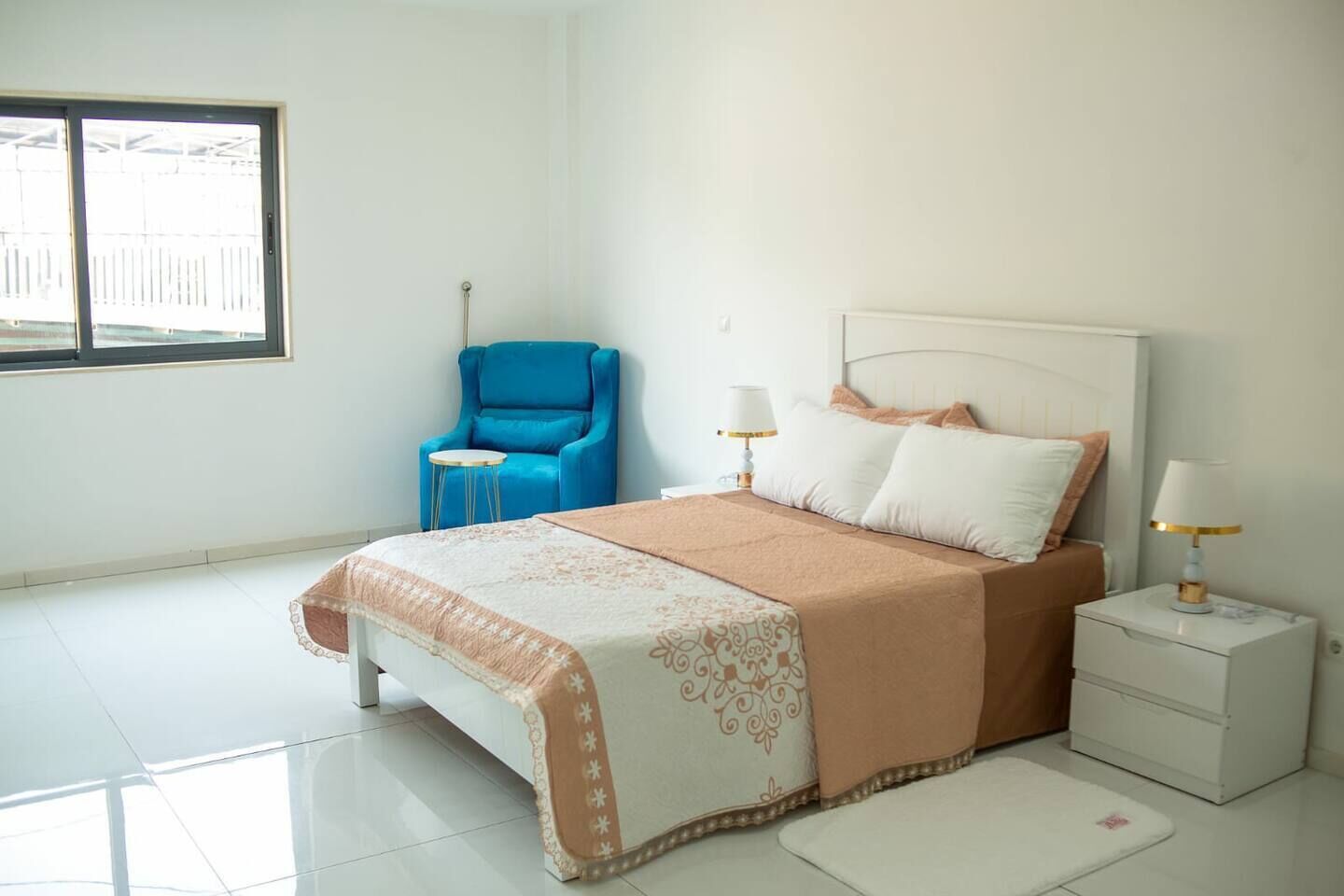 3 slaapkamers, een bureau, een strijkplank/strijkijzer, gratis wifi