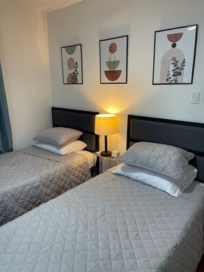 4 bedrooms, desk, iron/ironing board, free WiFi