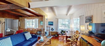 Florence oceanfront escape, where cozy meets coastal charm