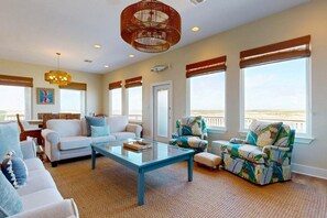 TV - PP442 Shared Pool, Charcoal Grill, Boat Parking Allowed (Port Aransas)