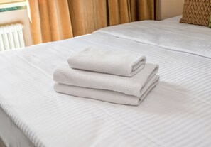 2 chambres, fer et planche à repasser, Wi-Fi, literie fournie