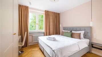 2 habitaciones, tabla de planchar con plancha, wifi y ropa de cama