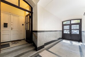 Interior - Old Town Spacious Apartment (Kraków)