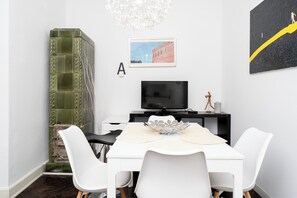 Dining - Old Town Spacious Apartment (Kraków)