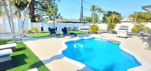 屋外プール、温水プール