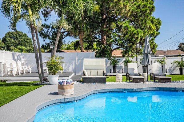 Outdoor pool, a heated pool