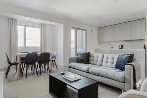 Télévision, chaîne hi-fi