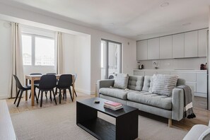 Fernseher, Stereoanlage