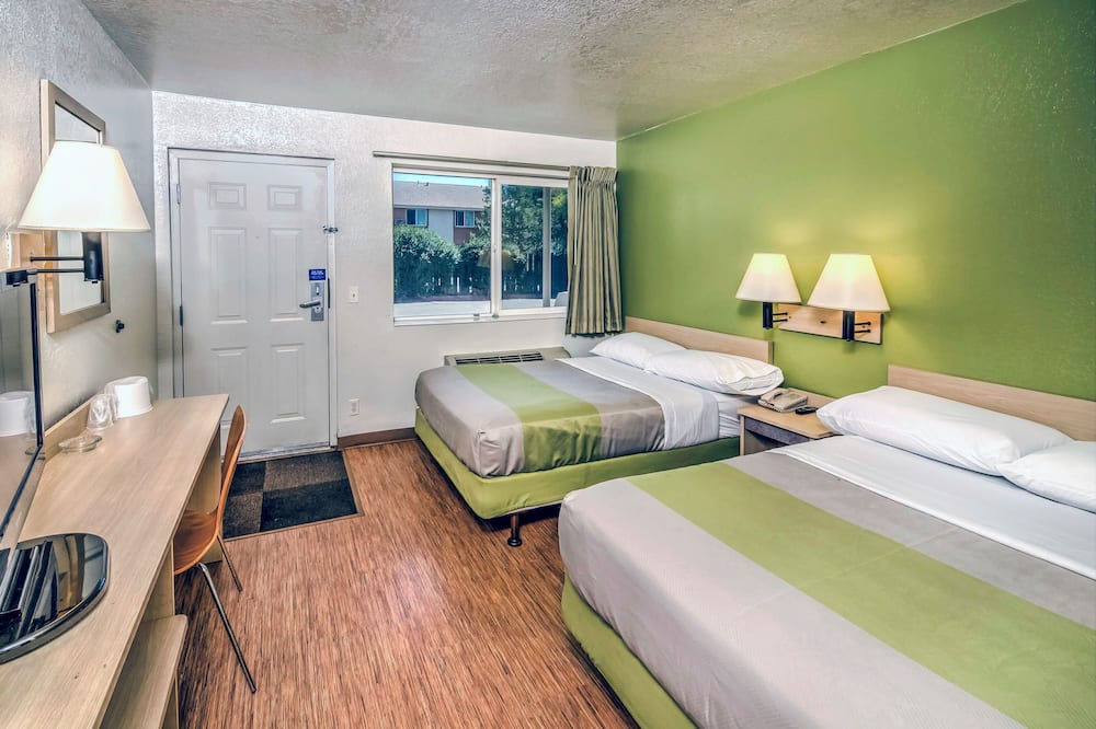 Motel 6 – Colorado Springs, CO – South/Metro Area
