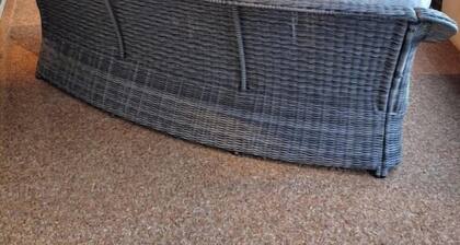 Charming 3-bedroom house with AC and WiFi in brilliant Lakeland