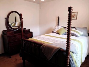 3 quartos, ferros/tábuas de passar roupa, Wi-Fi, roupa de cama