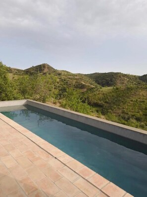 Pool - 'Amêndoa Amarga' Room with Mountain View, Wi-Fi and Air Conditioning (Alta Mora)
