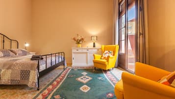 1 habitación, tabla de planchar con plancha, wifi gratis y ropa de cama