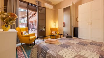 1 slaapkamer, een strijkplank/strijkijzer, gratis wifi, beddengoed