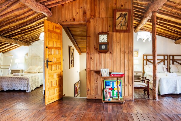 4 bedrooms, free WiFi, bed sheets