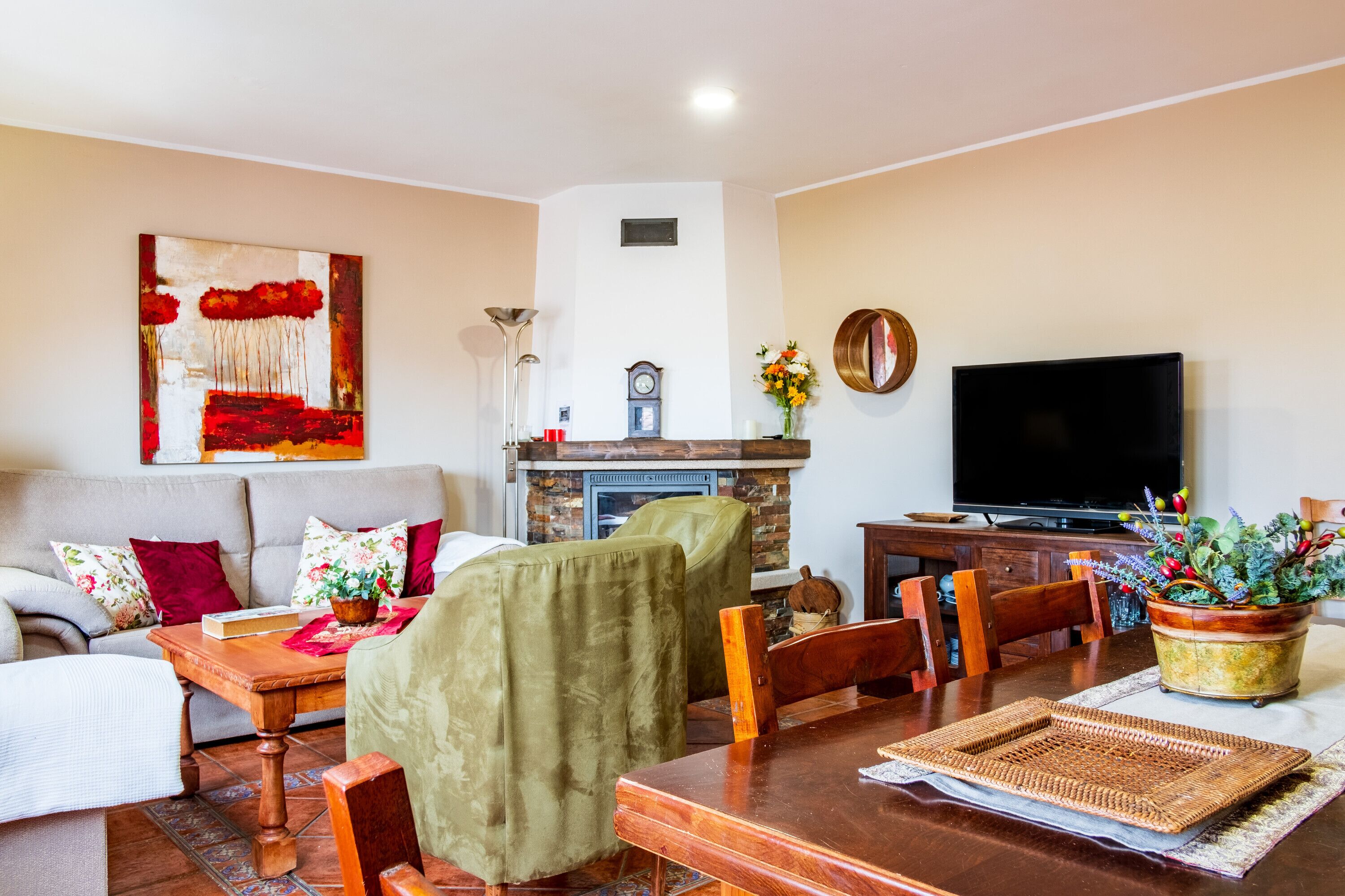 Televisie en een open haard