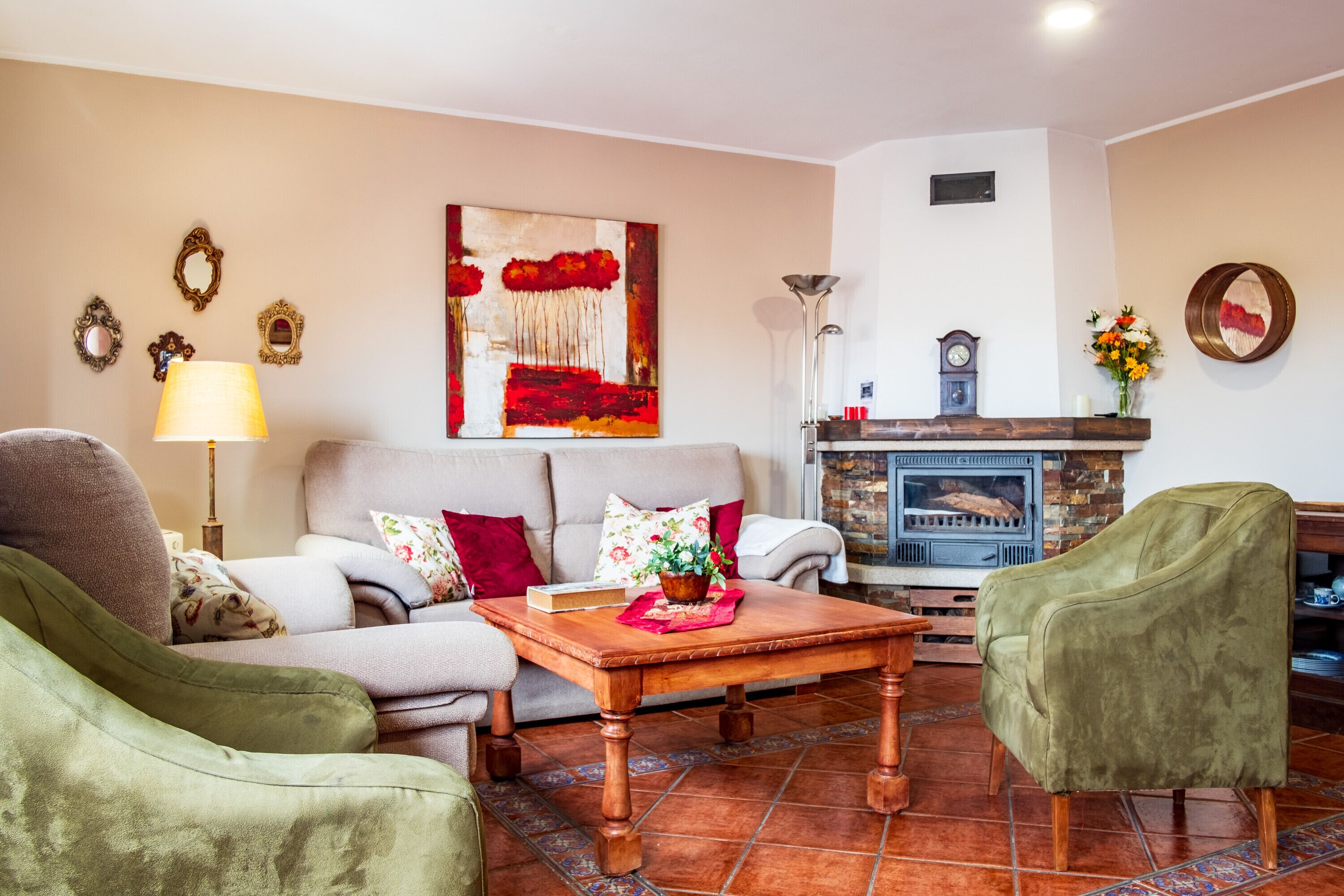 Televisie en een open haard