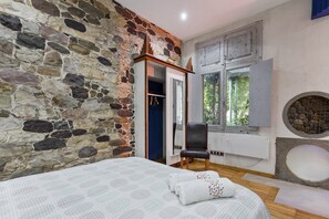 1 chambre, accès au Wi-Fi (inclus), literie fournie