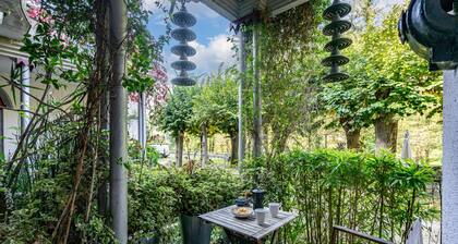 Country House 'Zentralclub Neutron' with Mountain View, Private Terrace and Wi-Fi