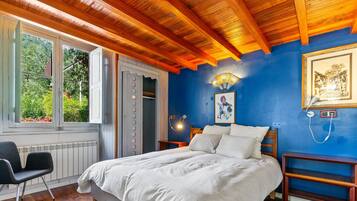 1 quarto, Wi-Fi de cortesia, roupa de cama