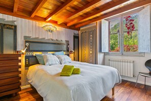 1 bedroom, free WiFi, bed sheets - Zentralclub Voltio country house with mountain views, private terrace, and Wi-Fi (Belmonte De Miranda)